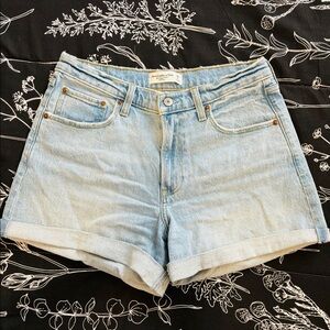 American Eagle Jean Shorts - Light Wash